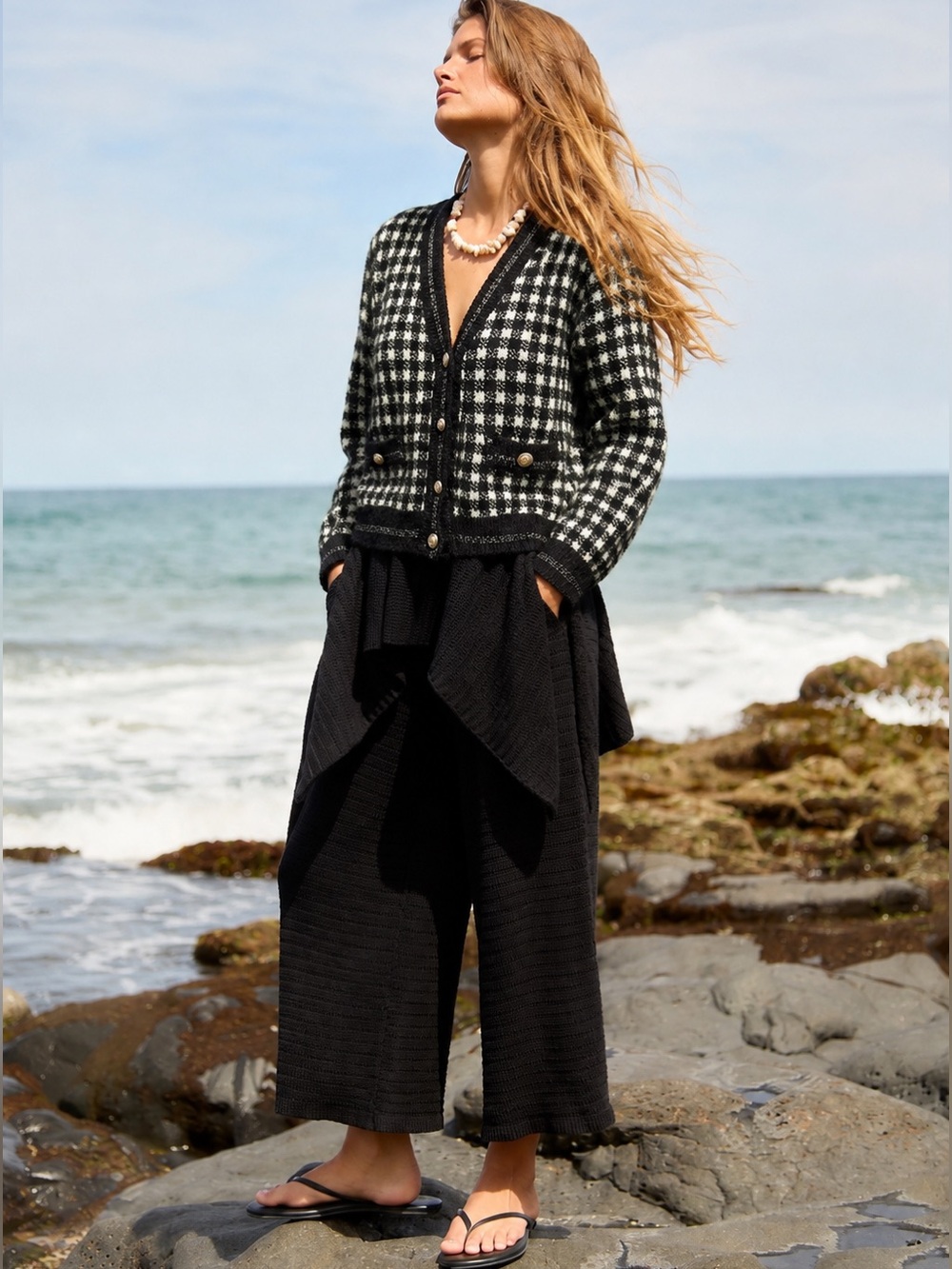 177. cleo Black and White Houndstooth Knit Cardigan with Pocket Buttons